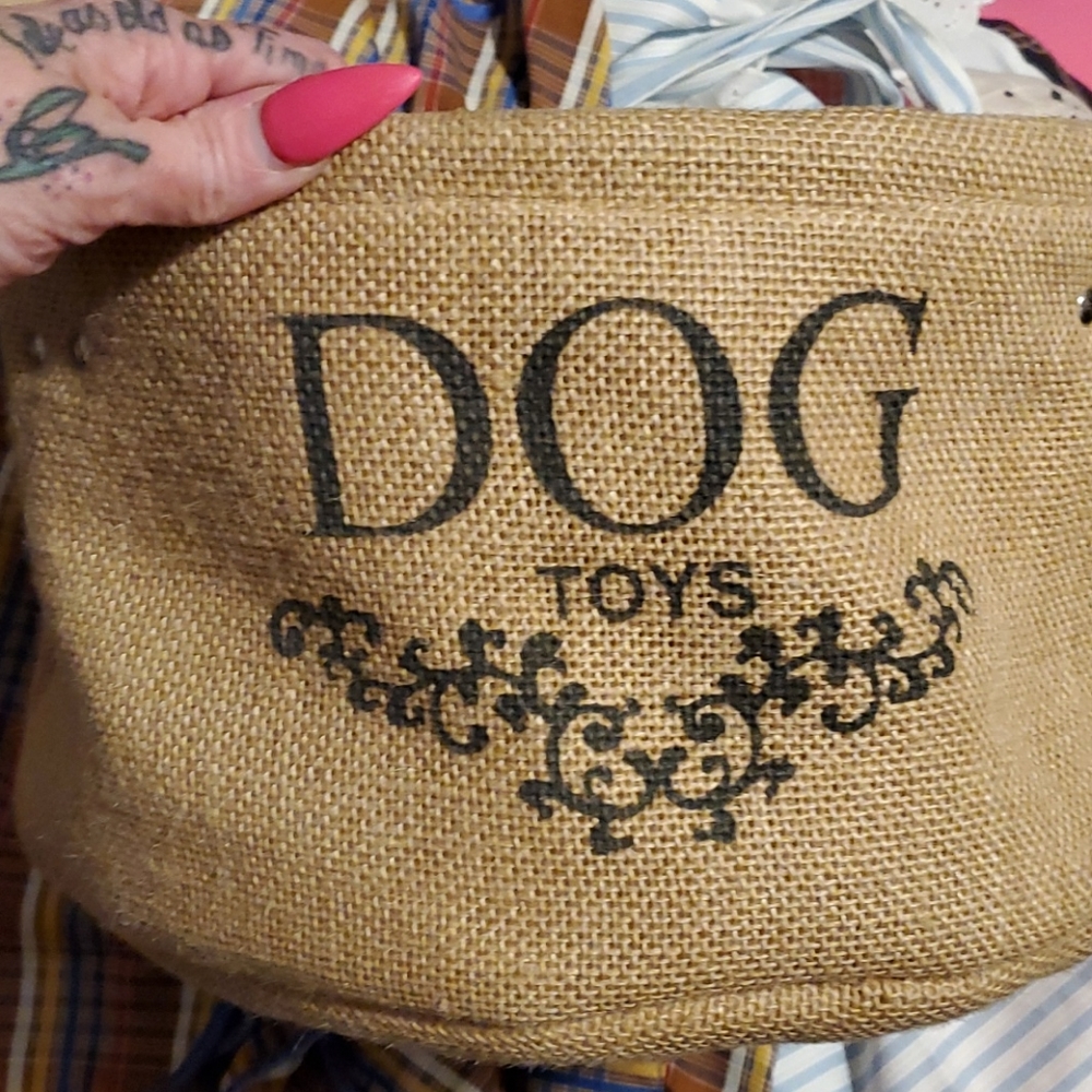 Pop up Dog toy basket